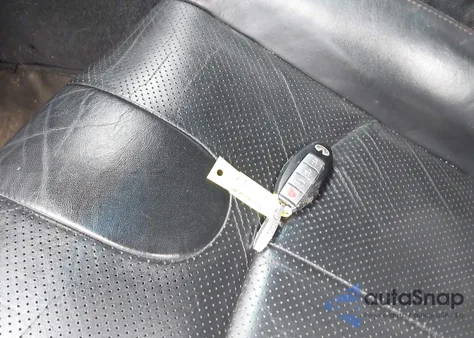 2010 Infiniti G37 Journey from USA, damaged, VIN JN1CV6AP2AM409241